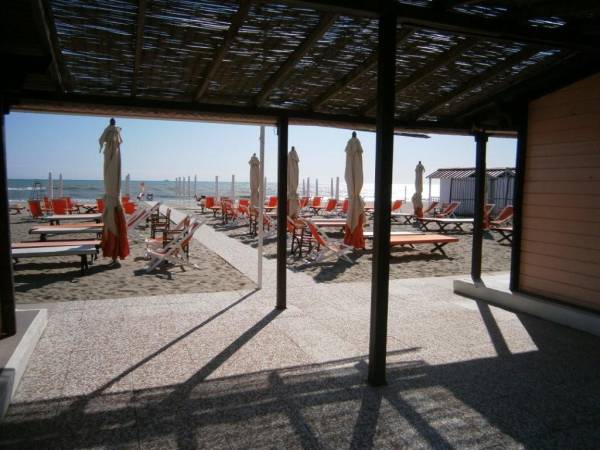 vendita stabilimento balneare a Marina di Massa